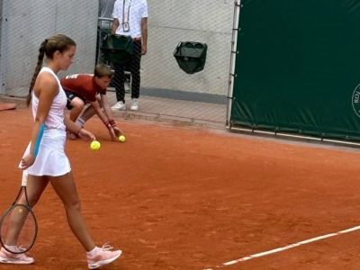 Невероятно! Росица Денчева ще играе на полуфиналите при девойките на Ролан Гарос