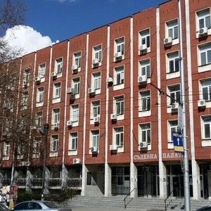 Отложиха дело срещу трима, обрали и убили човек, за разпитване на още свидетели